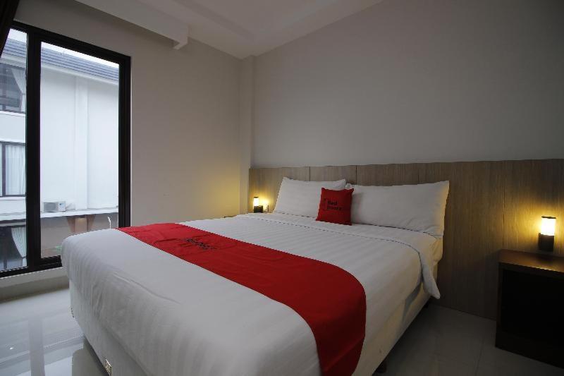 RedDoorz Plus @ TB Simatupang Dżakarta Pokój zdjęcie